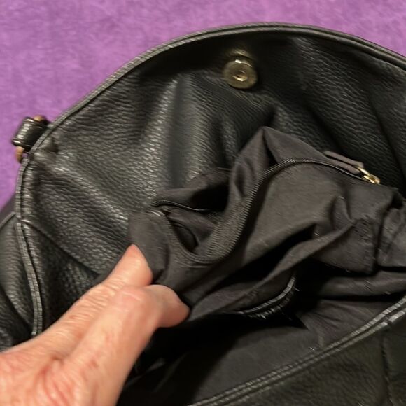 Liz Claiborne black handbag with lots of pockets and cute lock accent EUC - Picture 12 of 16